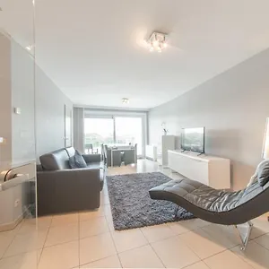 https://apartment-queen-mary2.ostend-hotel.net